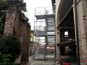 SCALA PER IL PUBBLICO TRANSITO